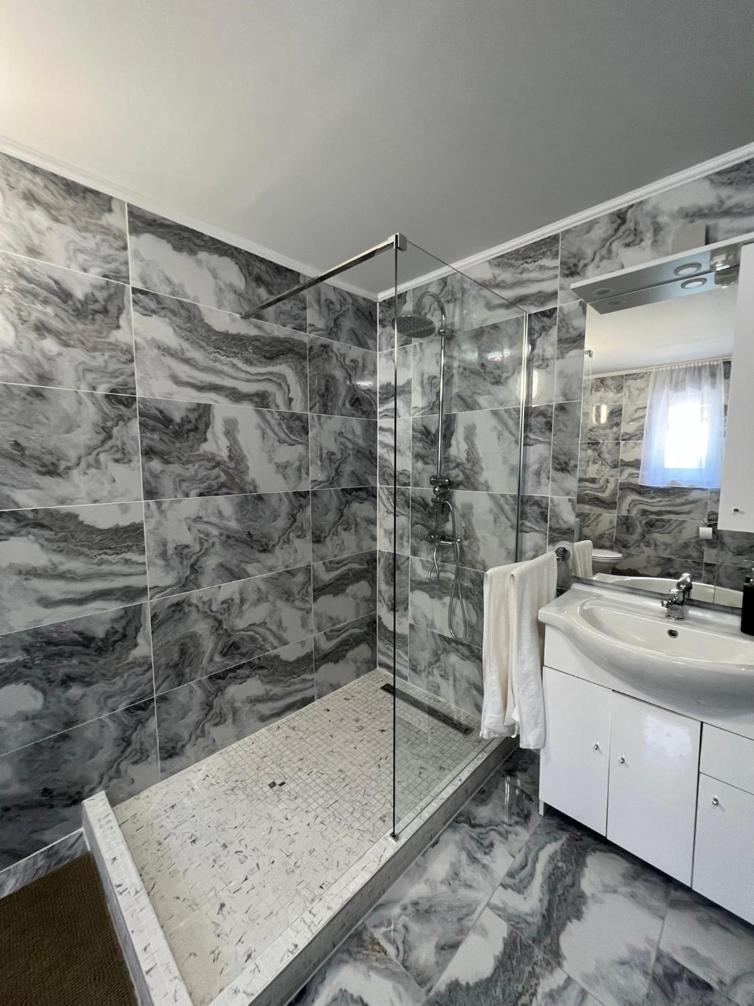 Adel Apartman Kisujszallas 외부 사진