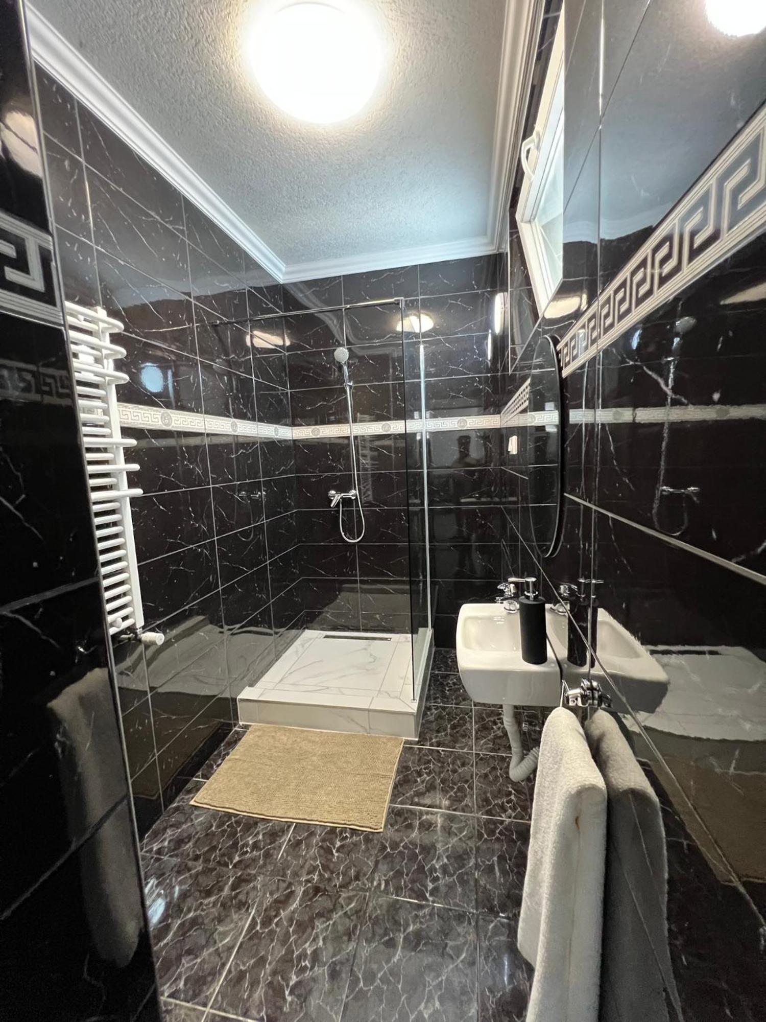 Adel Apartman Kisujszallas 외부 사진
